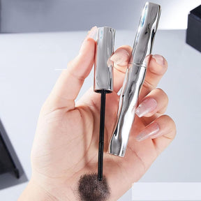 Rímel LashPrime 3 em 1™ – Cílios Longos, Curvados e Definidos em Segundos